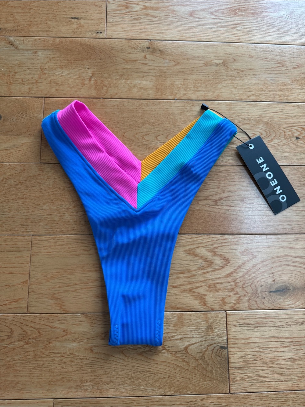 ONEONE Ribbed Colorblock Jesse Bikini Bottom- size small